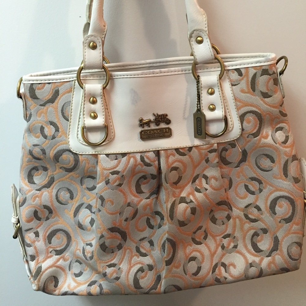 Purse *NOT* Authentic Coach.